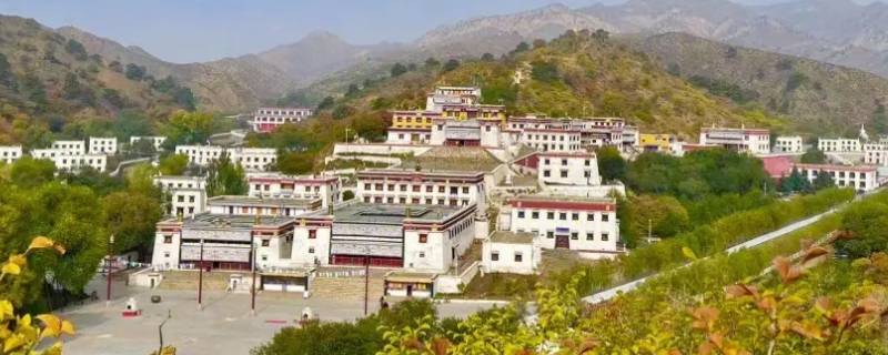 花舞人间去五当召过收费站吗